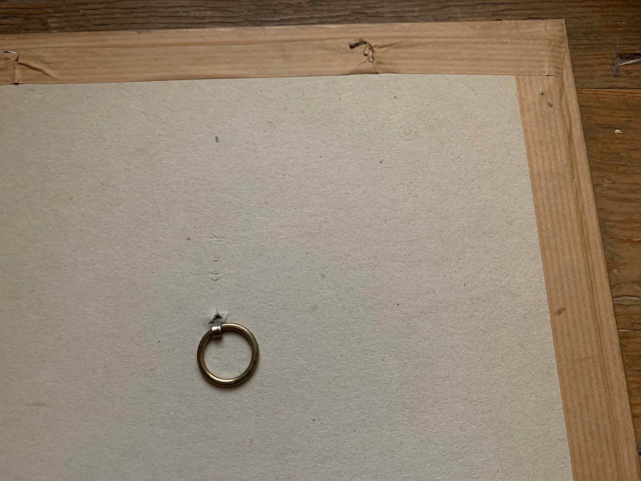 額に入ったかわいい刺繍のクロスステッチ フレンチアンティーク