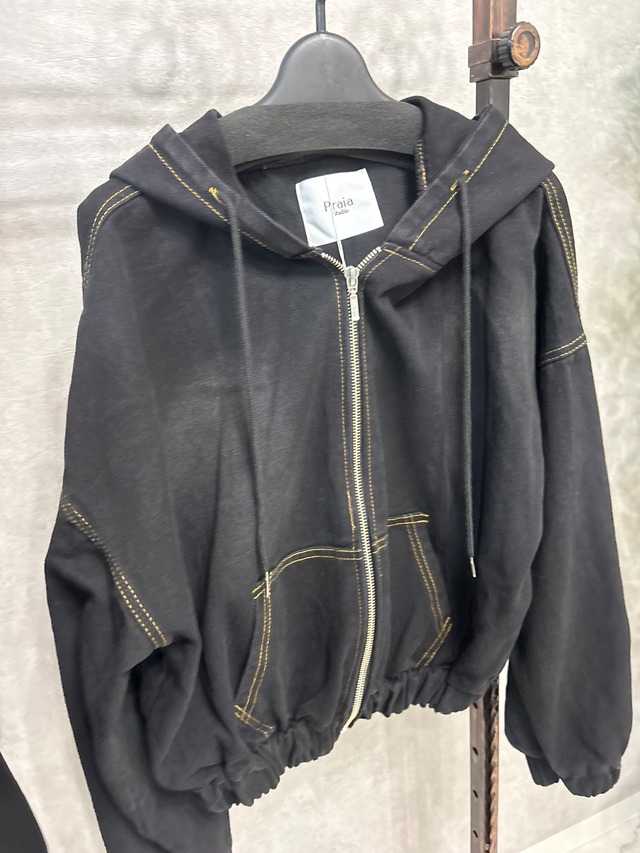【praia】タックコクーンカーブパンツ　LEQ 2606