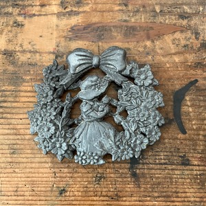 女の子とネコのふた