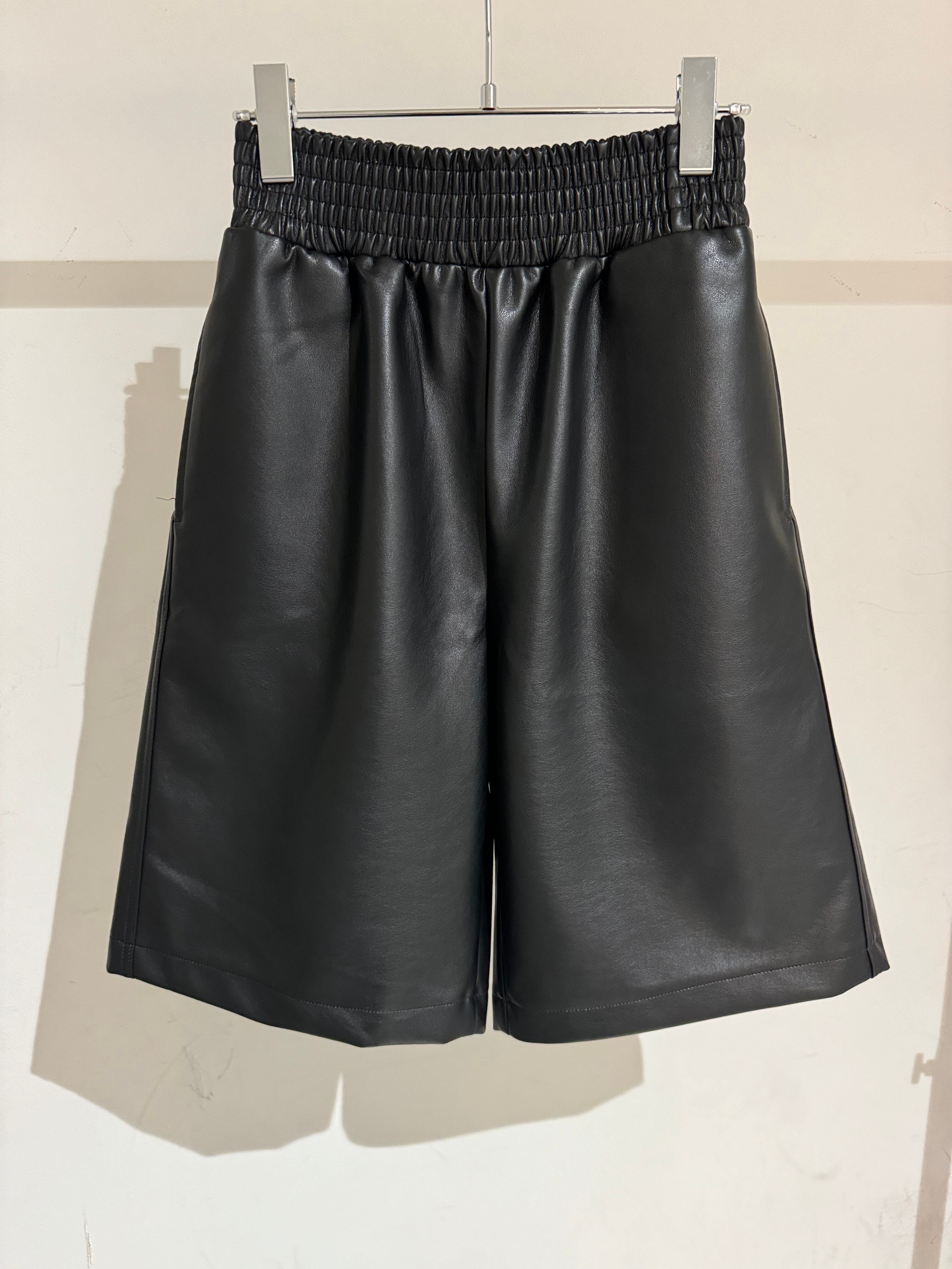 leather bermuda pants