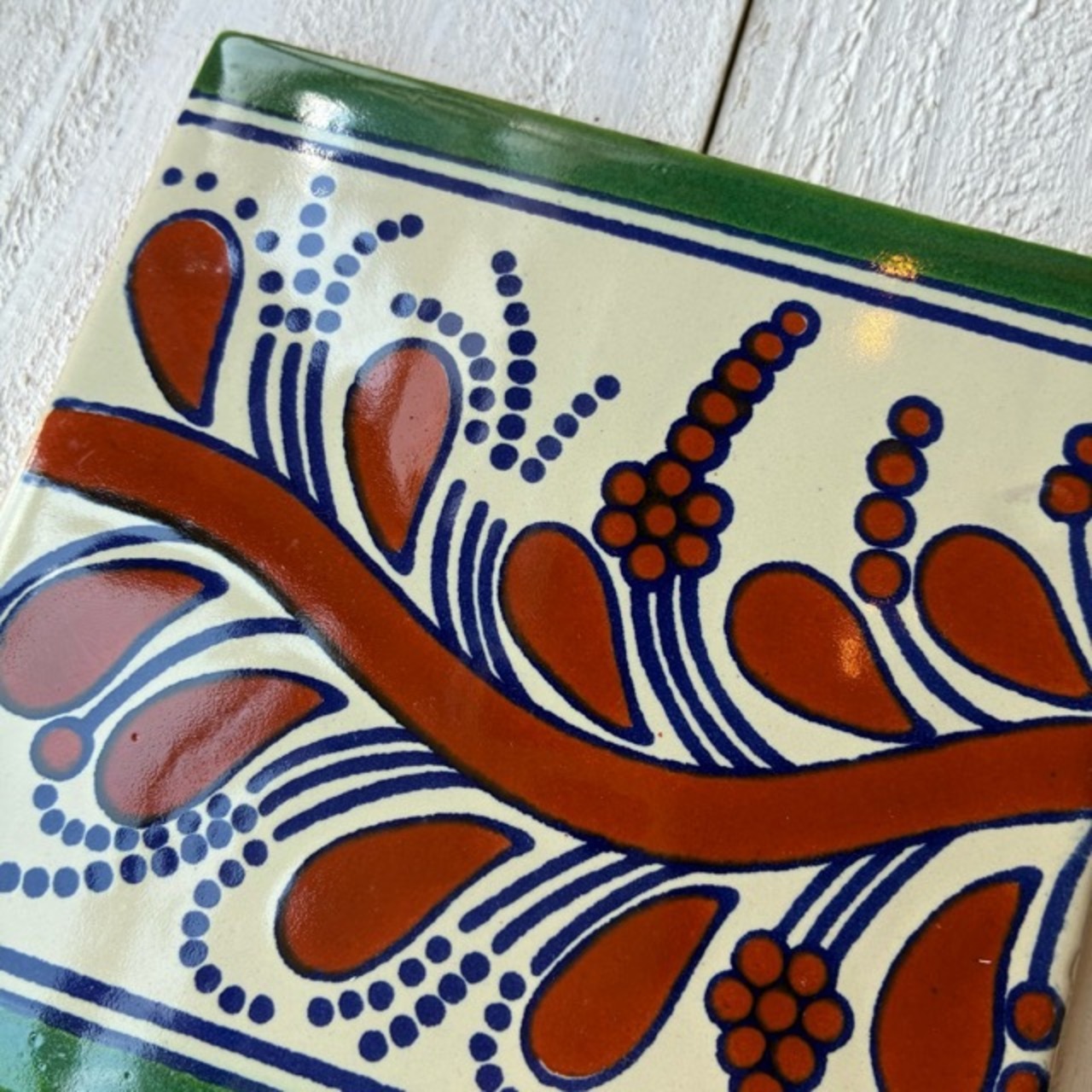 Mexico Talavera tile　メキシコタラベラタイル　015　ボタニカル　ツタ　ブラウン　グリーン　10cm　コースター　鍋敷き　DIY　モザイクタイル　柄タイル　室内壁　室外壁　デザインタイル　レトロ　アートタイル　ハンドメイド