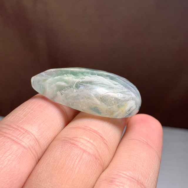 (訳)ビッシリフェザー☆美しいエンジェルフェザーフローライト・ルース