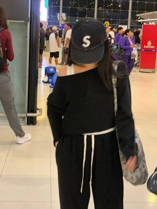 (即納) afarrier / Off shoulder knit mtm pants set (gray)