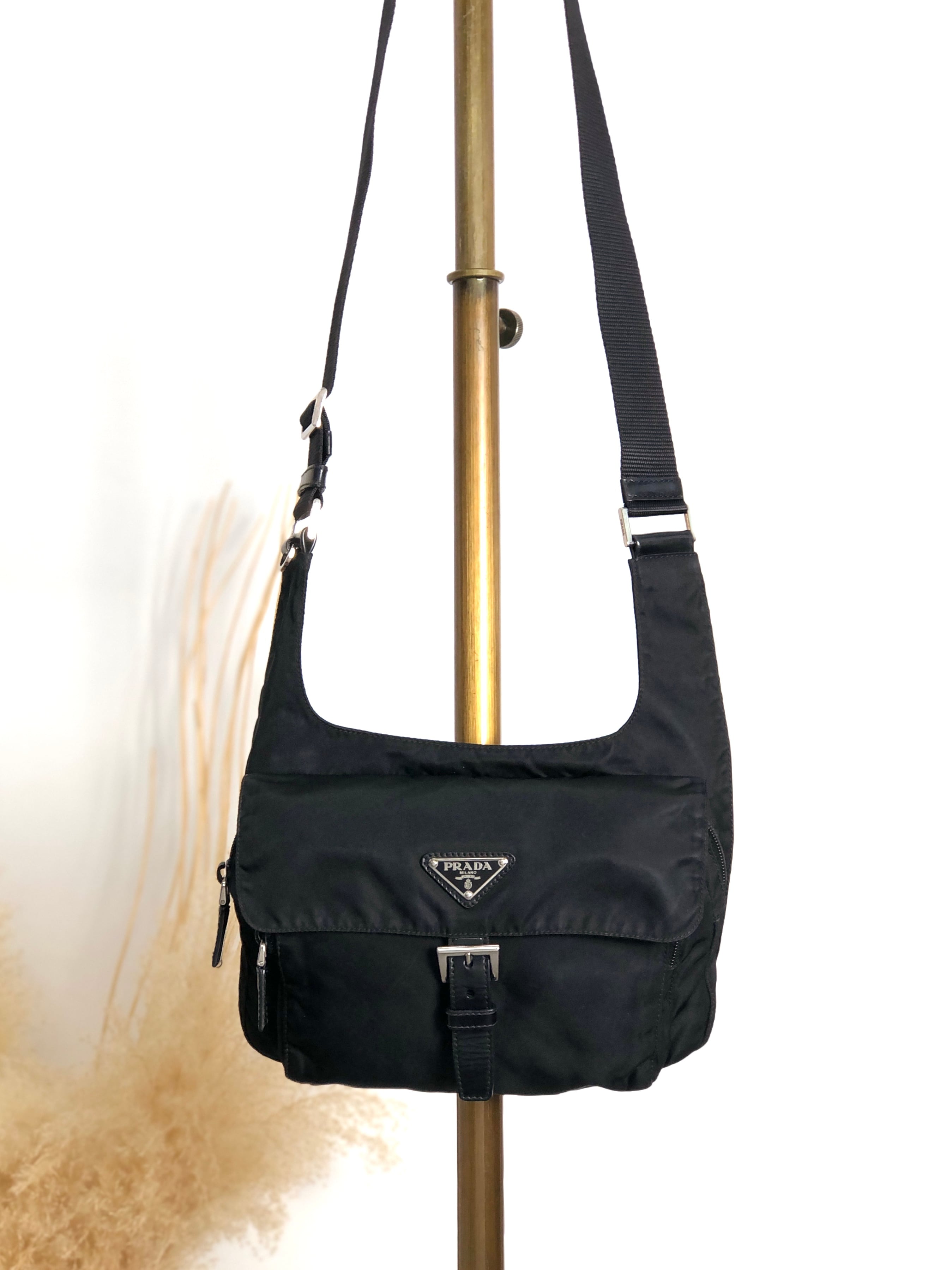 PRADA プラダ トライアングルロゴ サフィアーノレザー 6連 キーケース