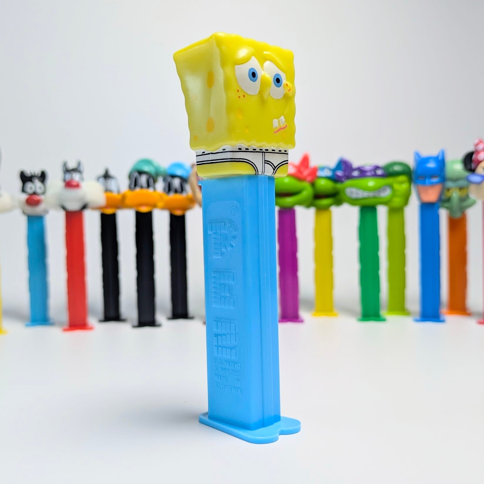 ☆ VINTAGE2004 ☆【 SpongeBob SquarePants ( スポンジボブ )  】『 スポンジボブおパンツ 』PEZ / ペッツ / CANDY&DISPENSER / ヨーロッパPEZ（スロベニア）〚アメリカン雑貨 アメトイ〛