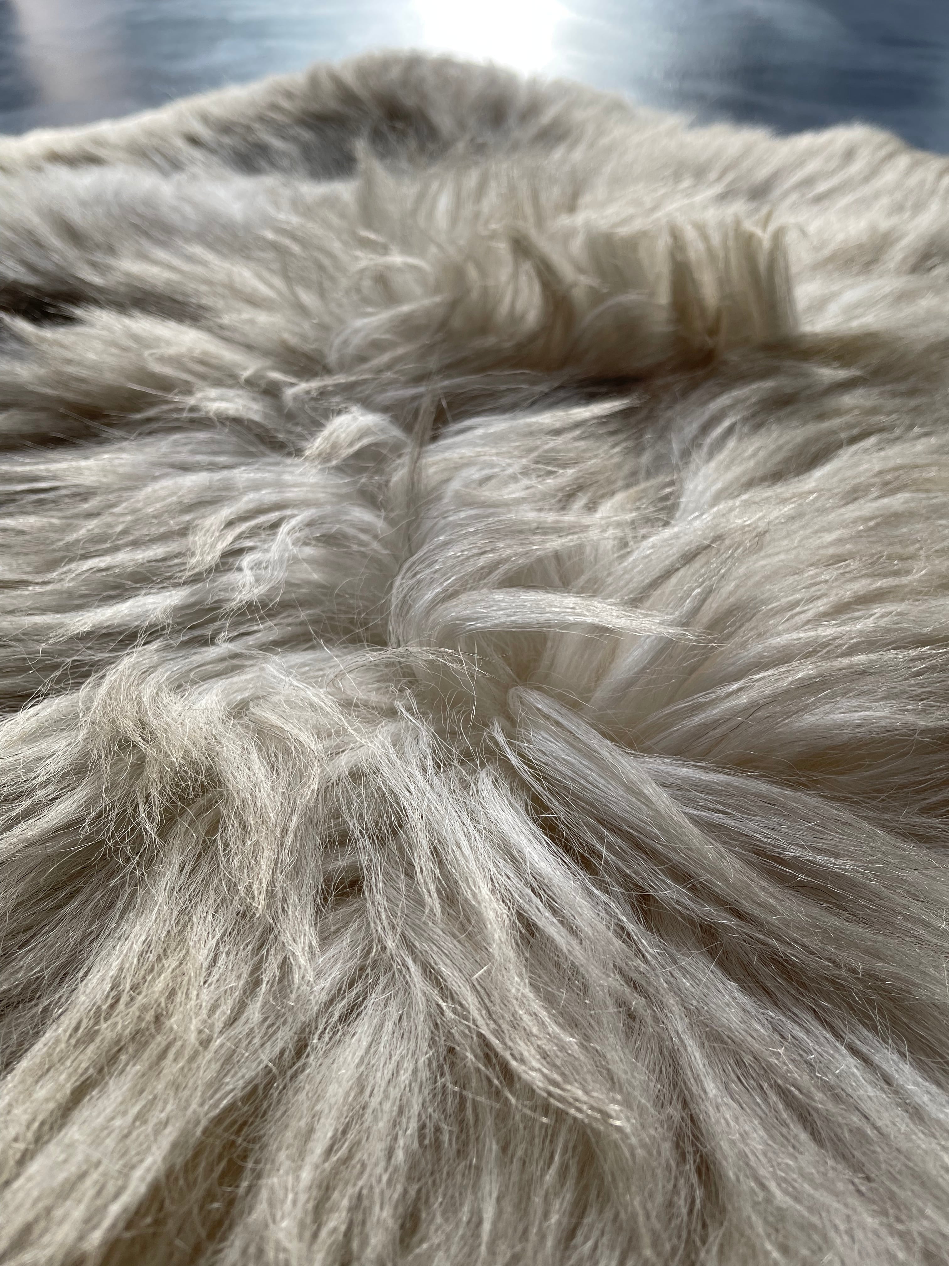 再値下げしました。 クリーム色 羊毛 1.５匹ラグ jade3-190290.jpg