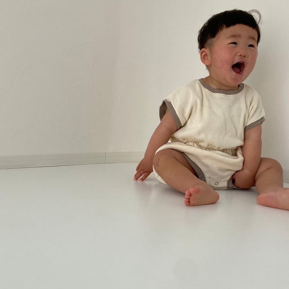 バイカラーワッフルロンパース | 韓国子供服 Bisque -びすく-