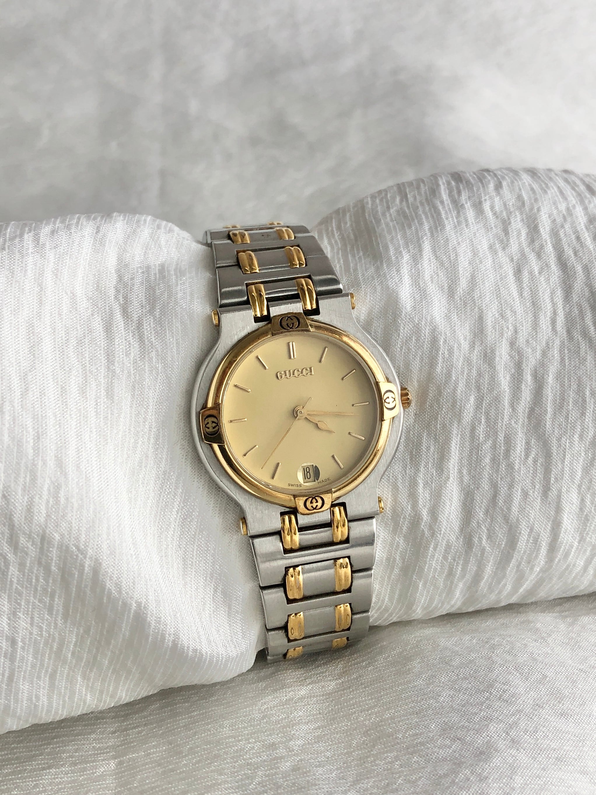 GUCCI エナメルポーチ GUCCI グッチ GG柄 エナメル ポーチ ハート ボルドー vintage