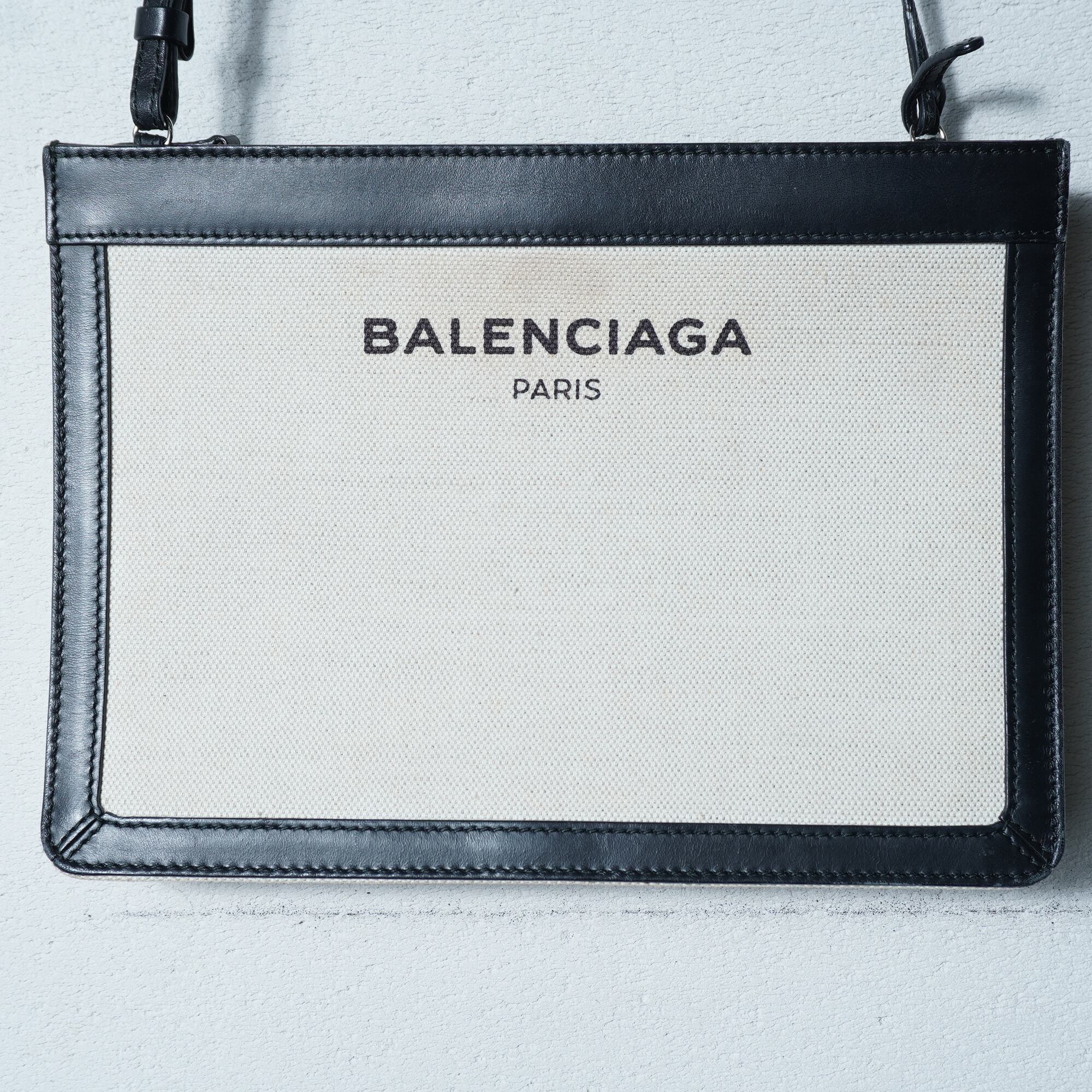 BALENCIAGA】バレンシアガ ロゴ入キャンバス・レザーショルダーバッグ