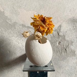 egg-vase