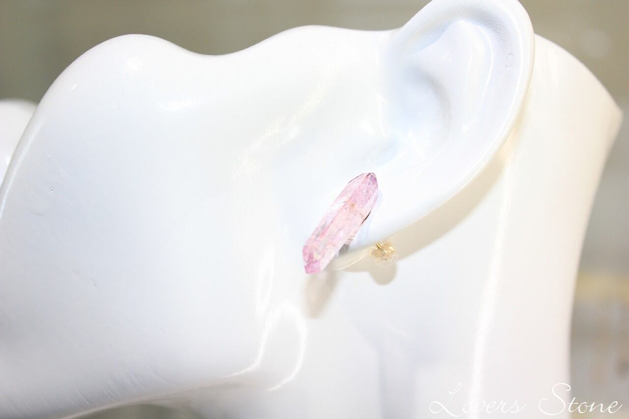 マゼンダオーラクォーツ１８金ピアス Loversstone