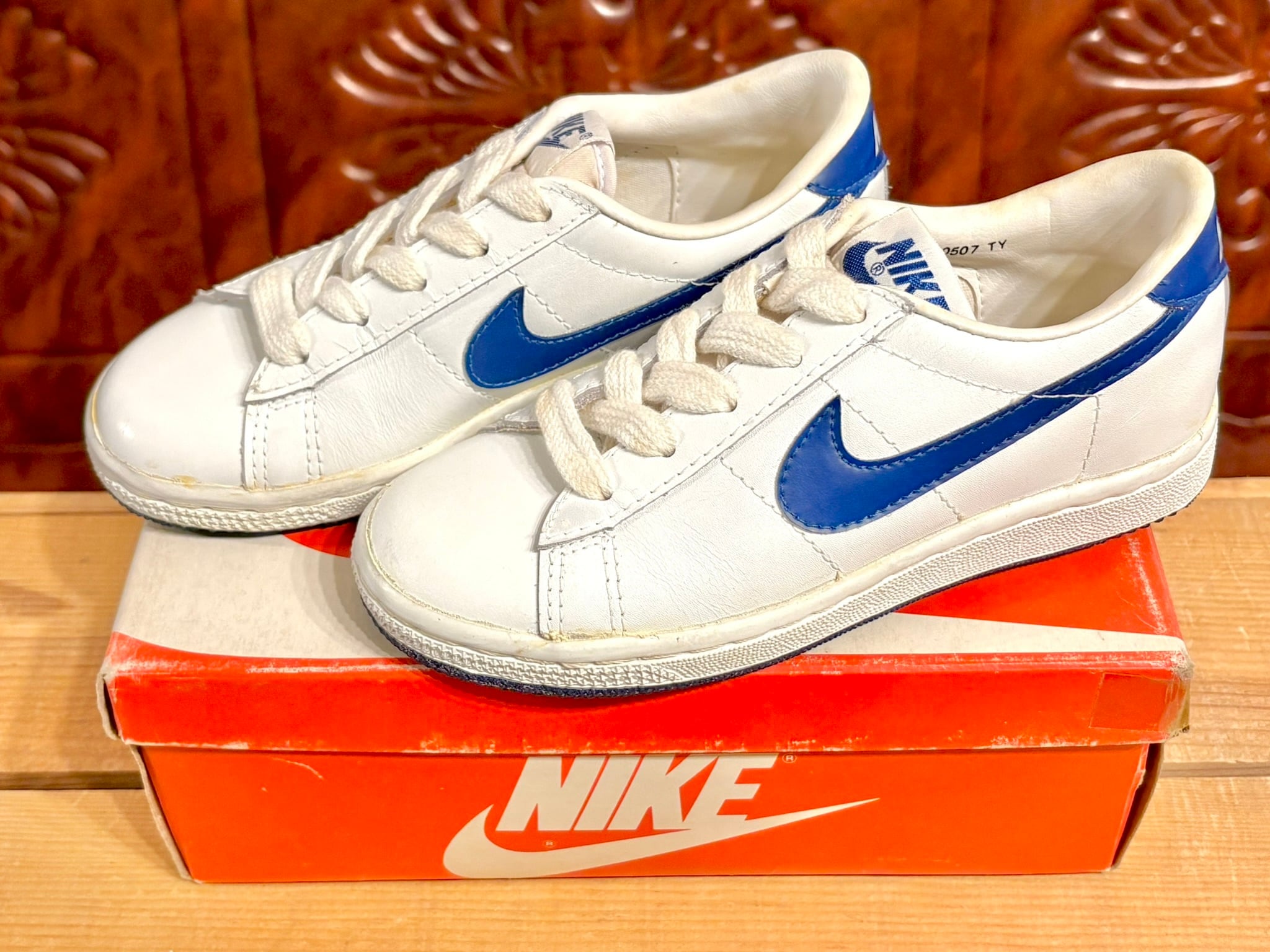 NIKE(ナイキ)AIR AEGIS(エア イージス)102043 白/青/オレンジ 90s NIKE(ナイキ)AIR AEGIS(エア イージス)102043 白/青/オレンジ 90s