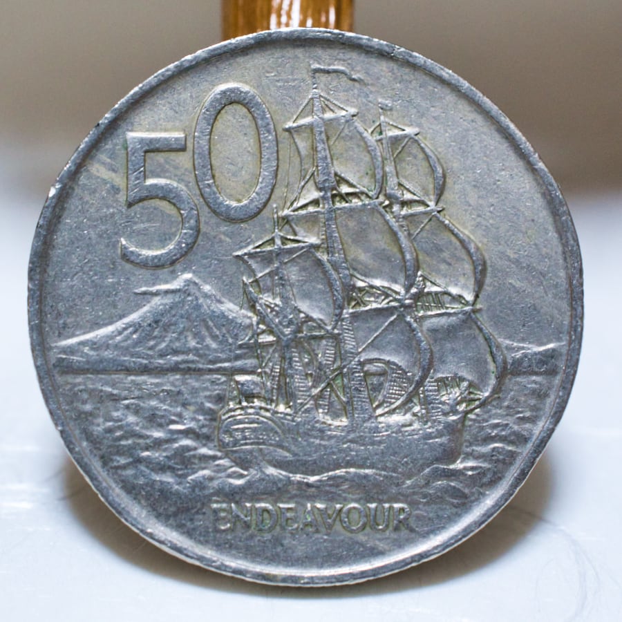 ニュージーランド 50セント【 Endeavour / 50 cents 】　ガーディアンベル・コインベル