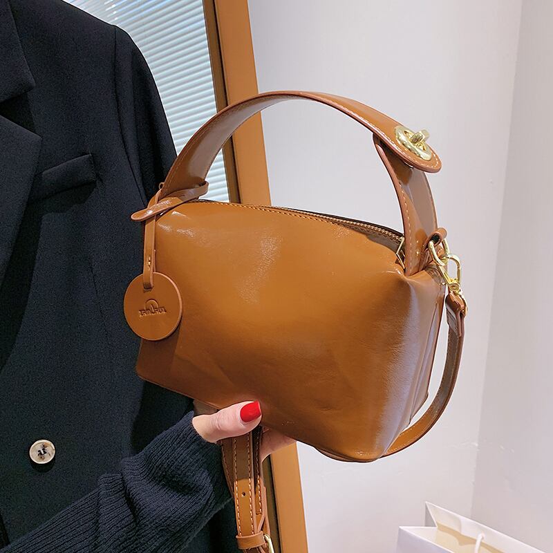 オータムウィンタースタンダード レトロ 秋物 冬物 スクウェア メッセンジャーバッグ 手作りハンドバック18304972726