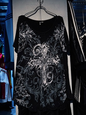 Gothic cross mark design line stone T shirt