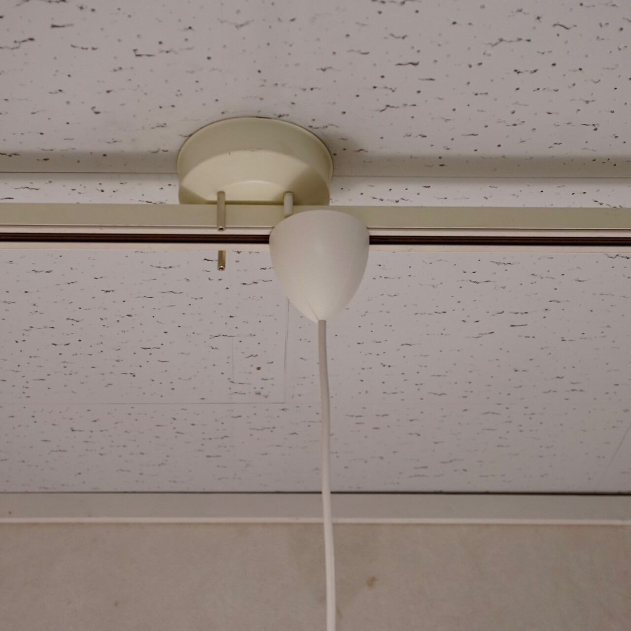 【極美品】Louis Poulsen LC SHUTTERS ペンダントライト Louis Poulsen（ルイスポールセン）LC Shutters ホワイト Φ440mm