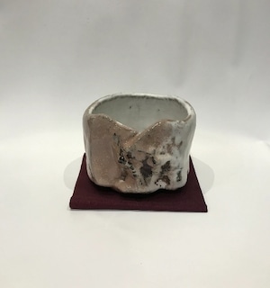 萩焼　刳り貫き茶碗　小久保凌雲 作　　Hagiyaki hollowed-through tea bowl by Ryoun Kokubo/Japanese pottery studio