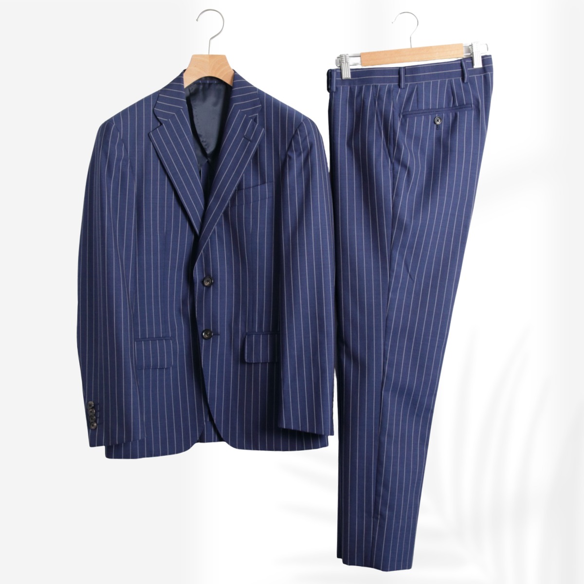 【美品】ONLY PREMIO スーツ BY ドーメル ブルーストライプ 36 ONLY PREMIO × ドーメル スーツ （S）ブルー ストライプ 36 | SamyColore
