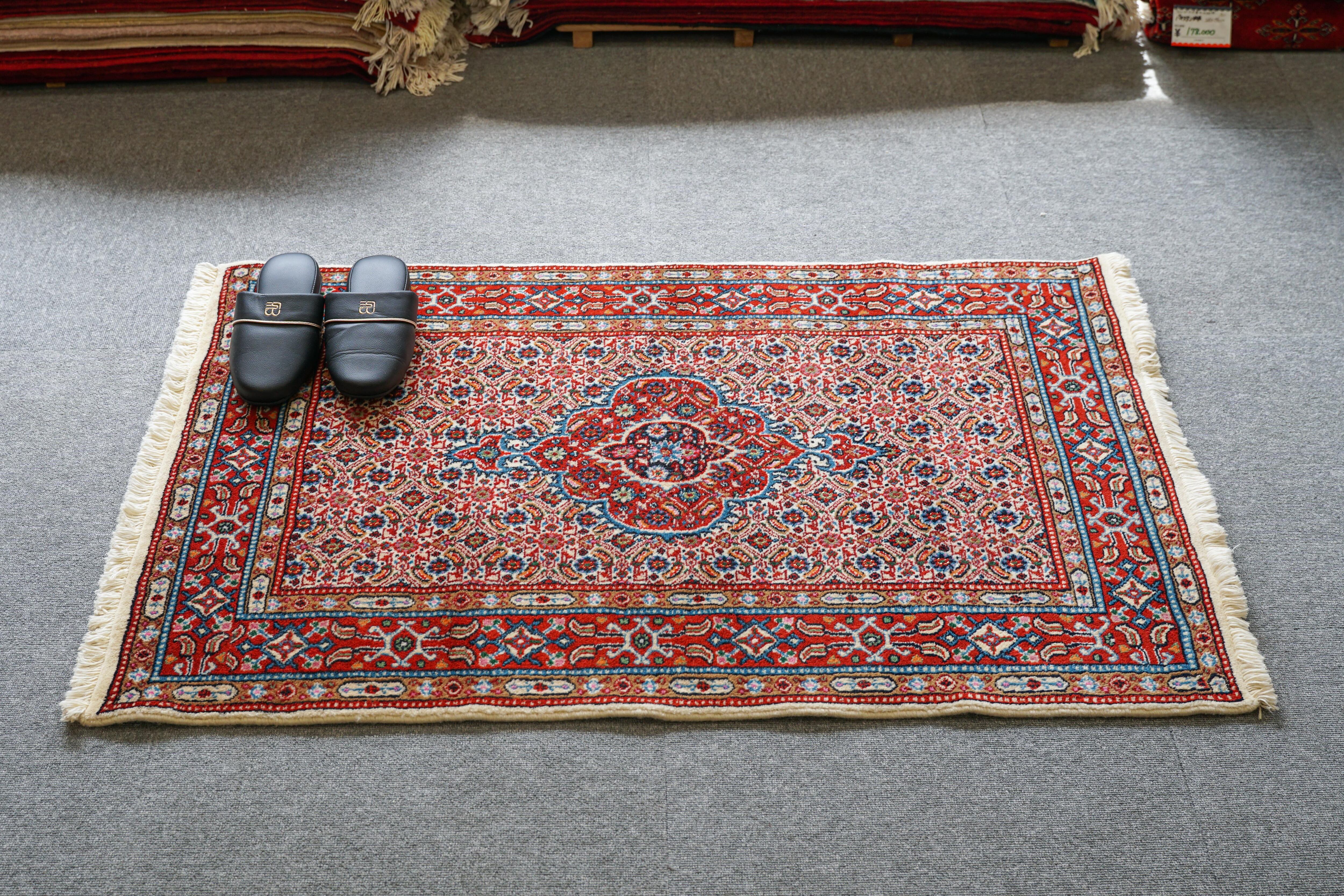 65%OFF【送料無料】 パキスタン ガズニウール 手織り絨毯 遊牧民 size