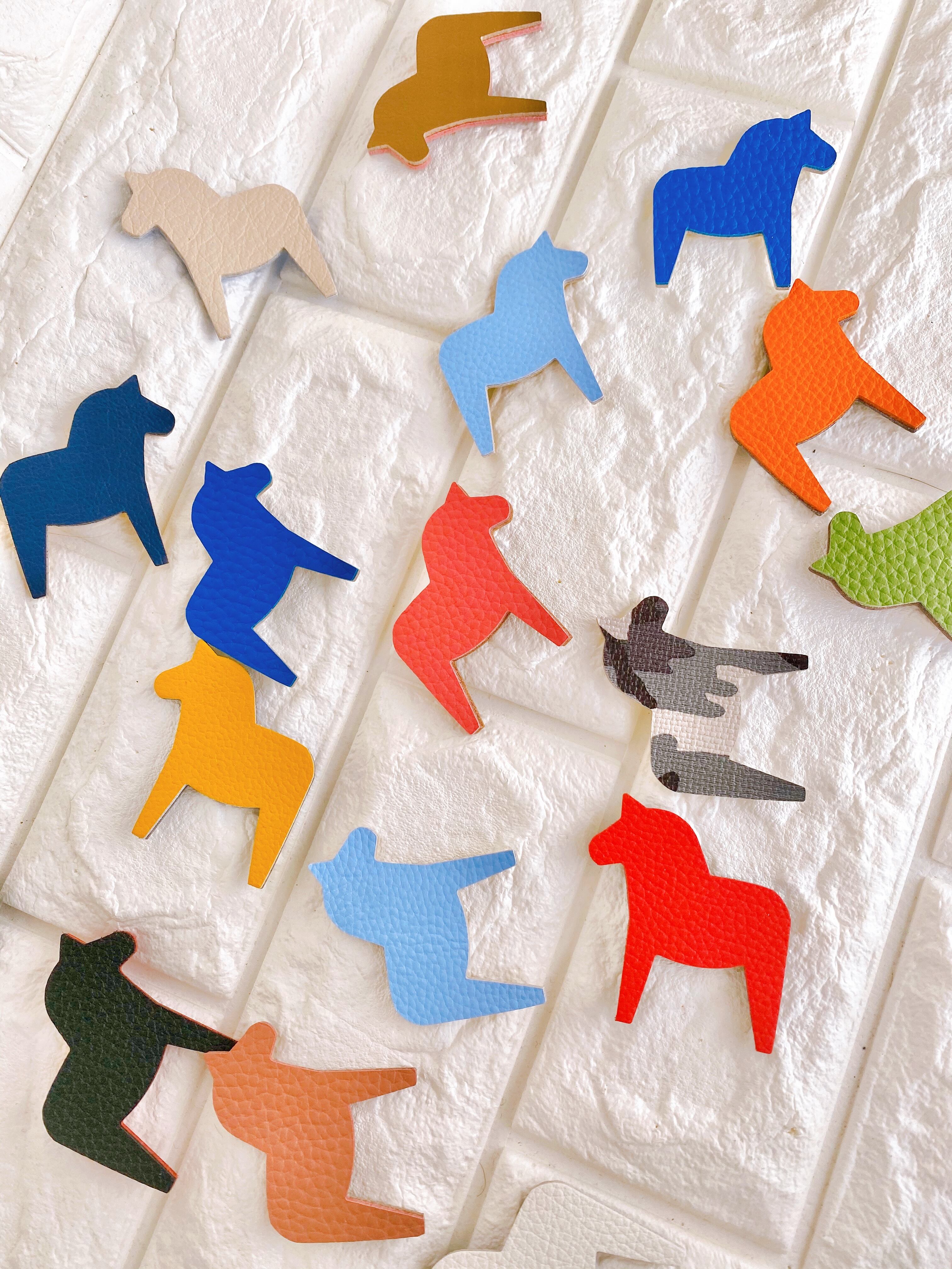 ダーラナホースのWフェイスキーホルダー★カラーお任せ40%オフ