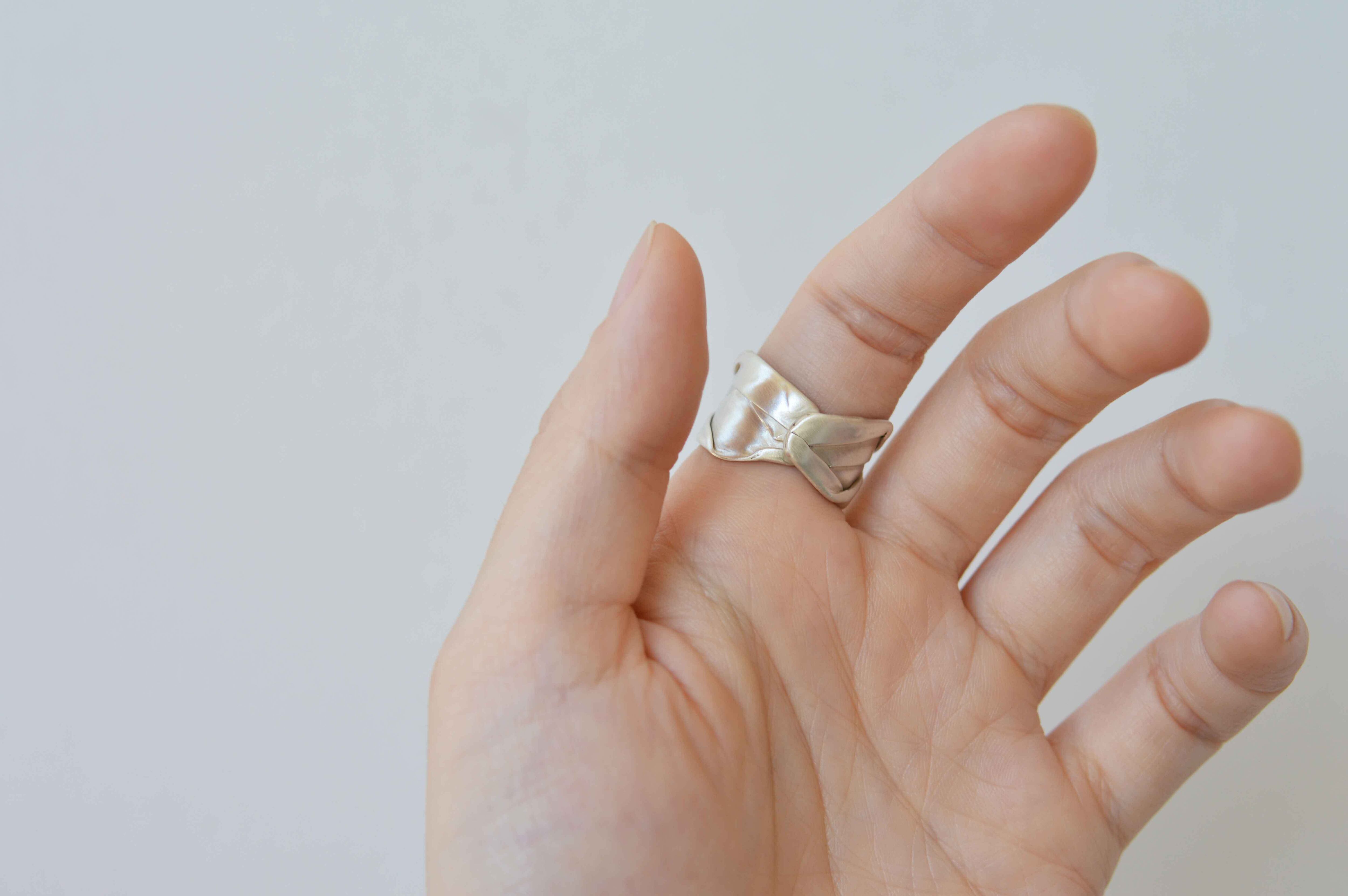 gunda クロコダイルリングシルバー gunda クロコダイルリング シルバー gunda<ガンダ>CROCODILE