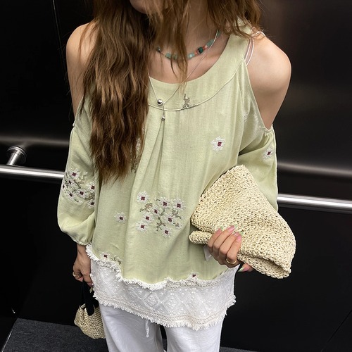 2色／オープンショルダーデザイントップス ・19210