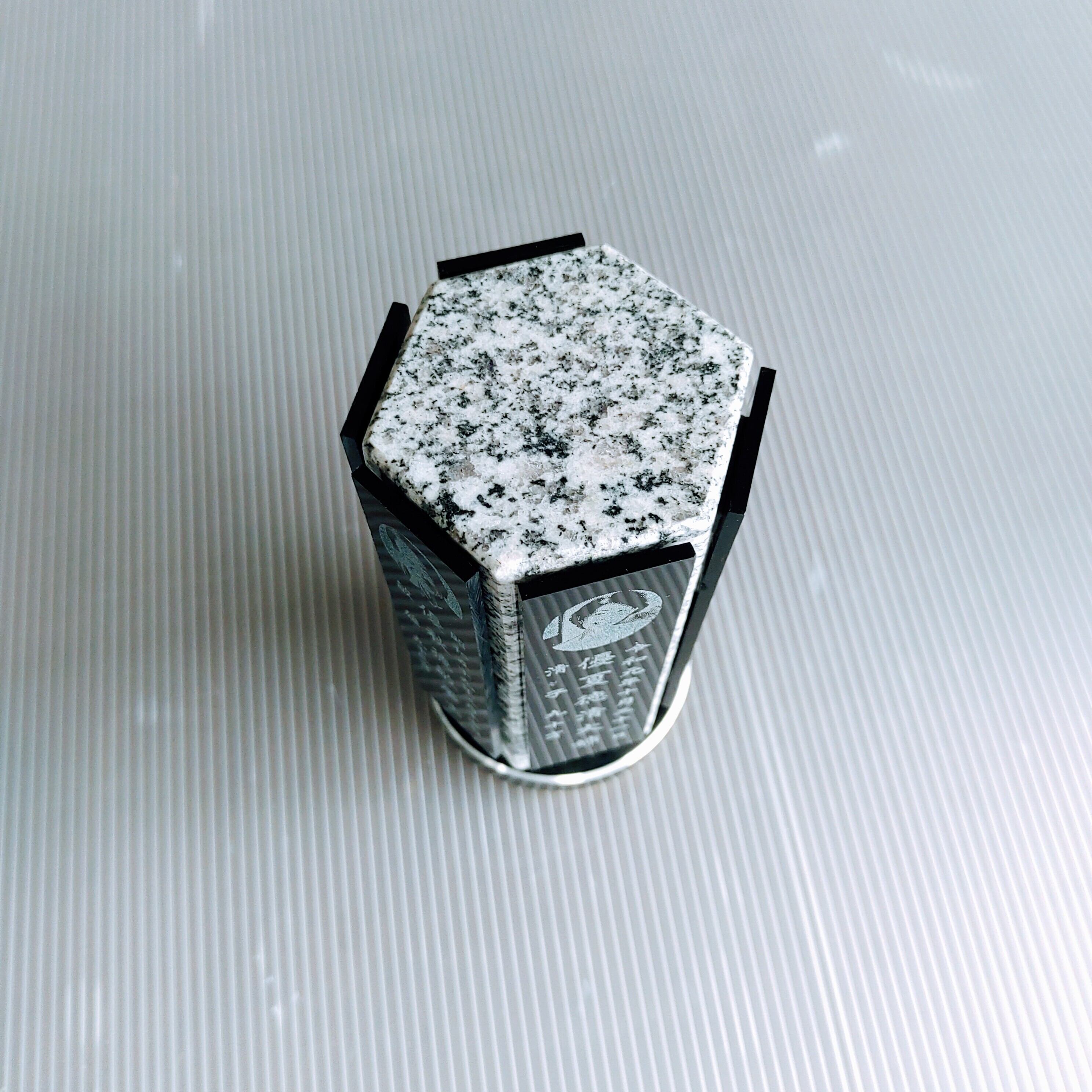 回転位牌　６人用悠想天回　6R60A白　５名様分