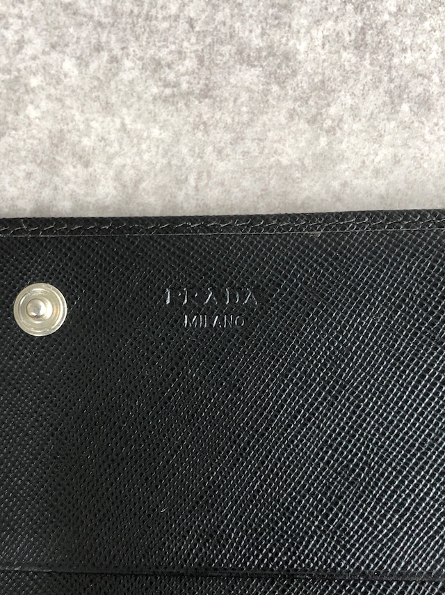 PRADA プラダ 財布 ブラック トライアングルロゴ サフィアーノレザー 2つ折り 長財布 vintage ヴィンテージ オールド dwgxzb