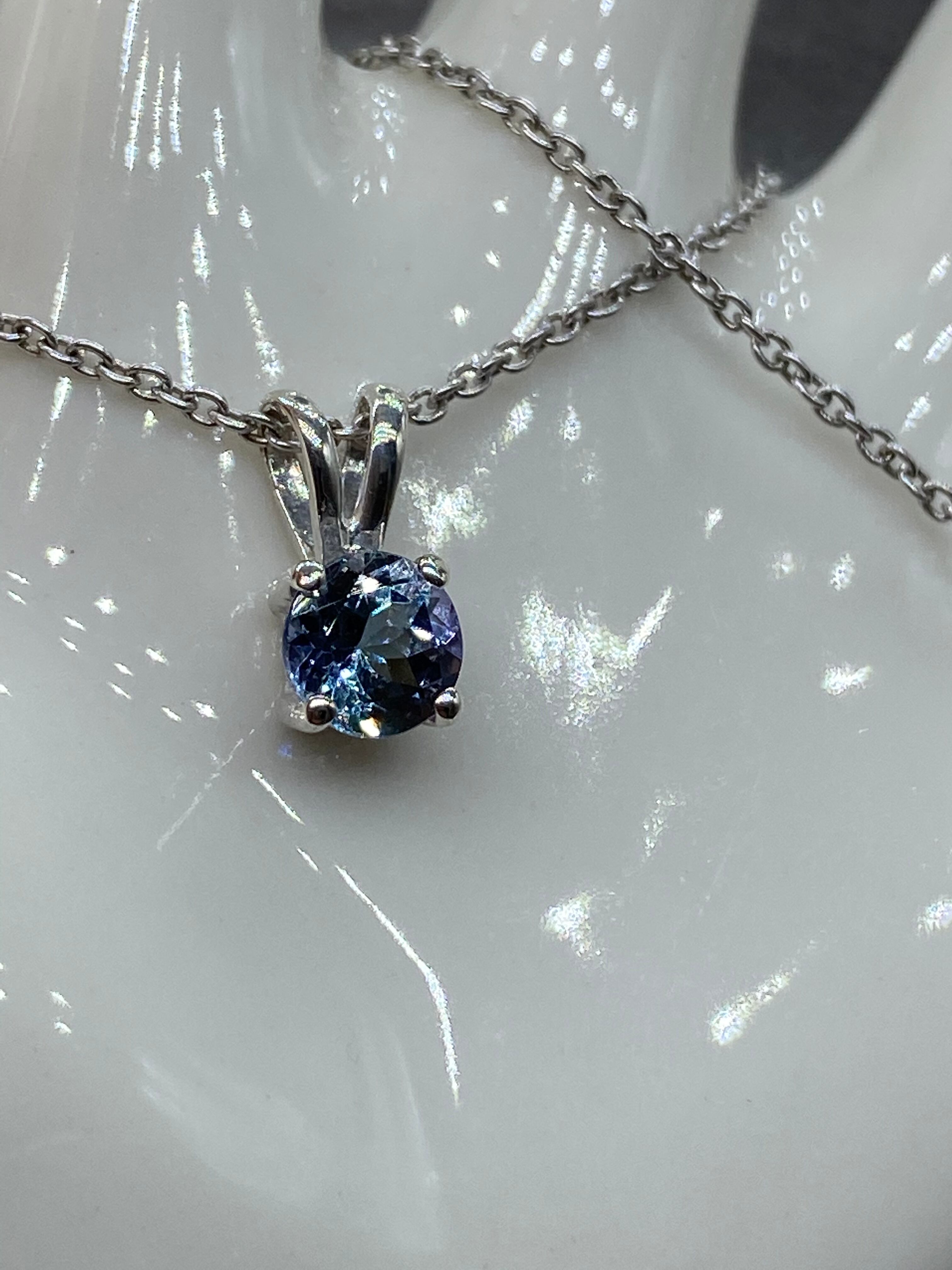 非加熱タンザナイトのシンプルネックレス | Jewelry Albireo