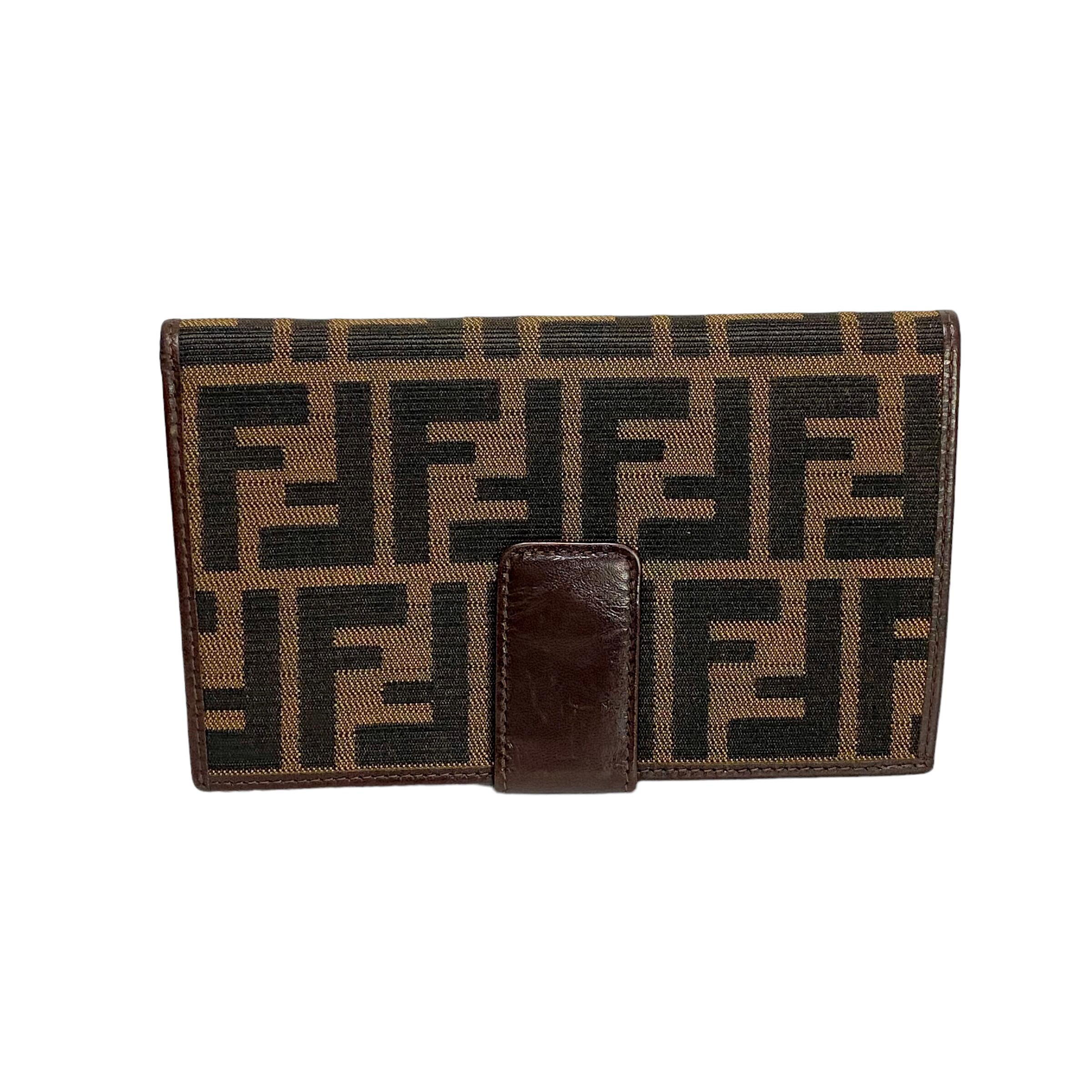 FENDI フェンディ ズッカ柄 二つ折り財布 ブラウン 8848-202210 | rean powered by BASE