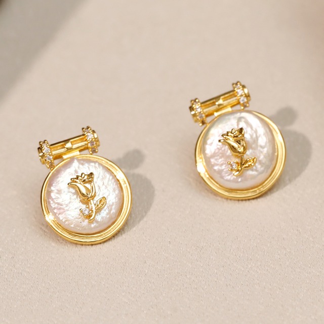 フラワーデザインピアス　M1403