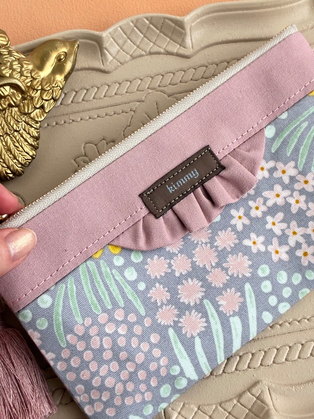 やりくりポーチ・お花畑（タッセル付き）