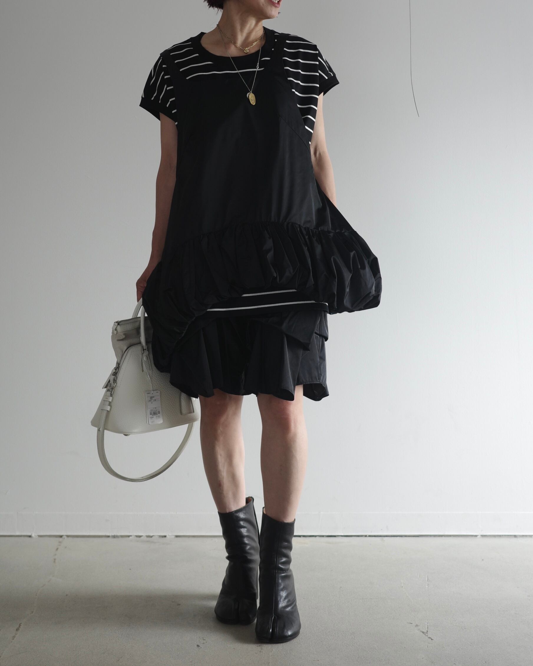 ENFOLD / DISTORTED SHAPE SHORT-PANTS | LA VILLA ROUGE