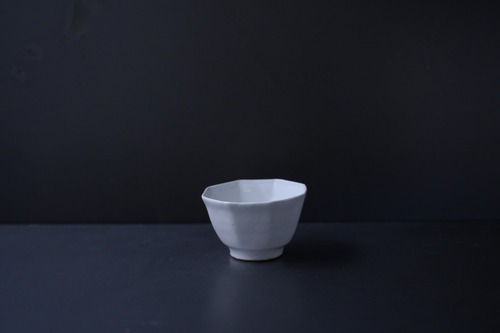山本哲也　白釉八角杯