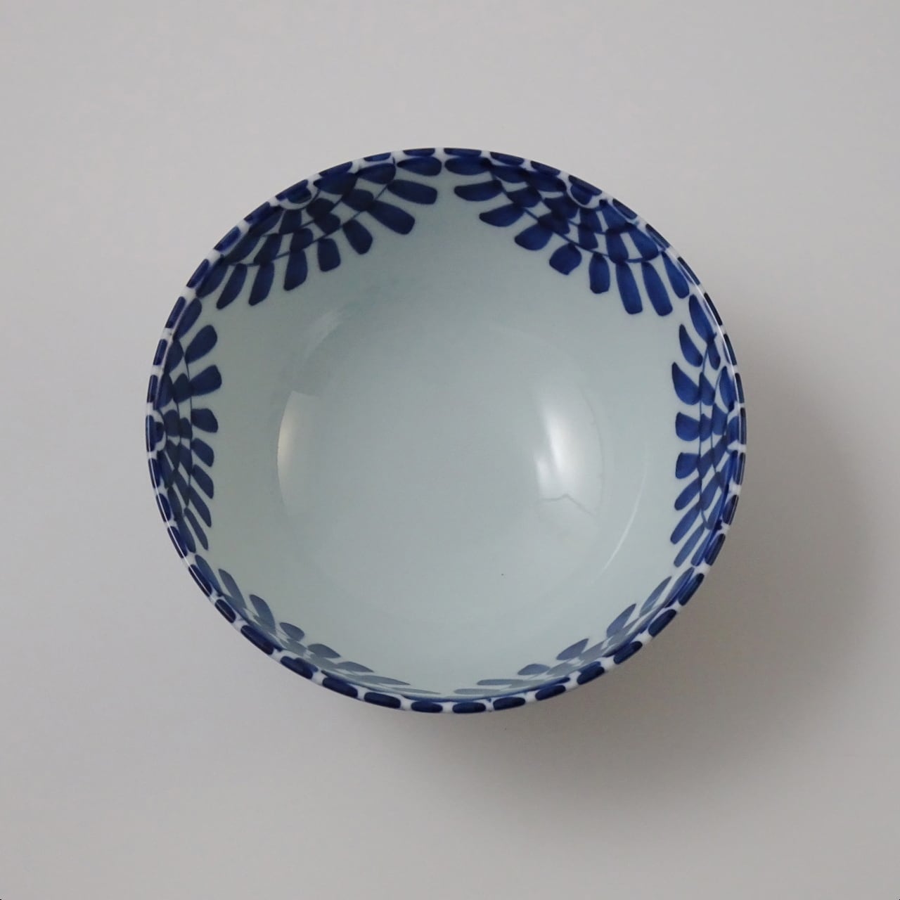 波佐見焼 たこ唐草 茶碗青（大）（1ヶ入化粧箱） | 有田焼 かどすみ商店