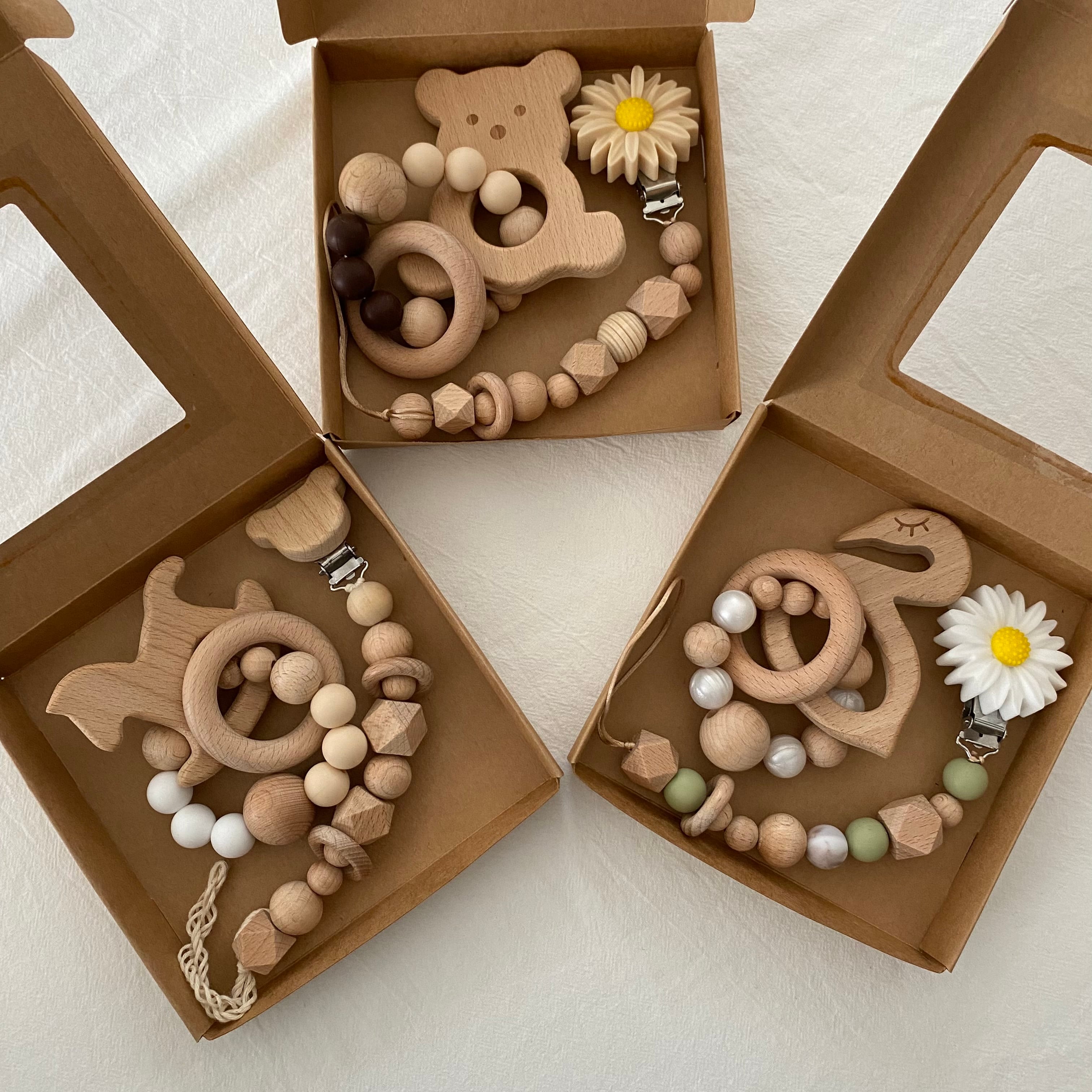 ① 選べるギフトセット( holder × rattle )