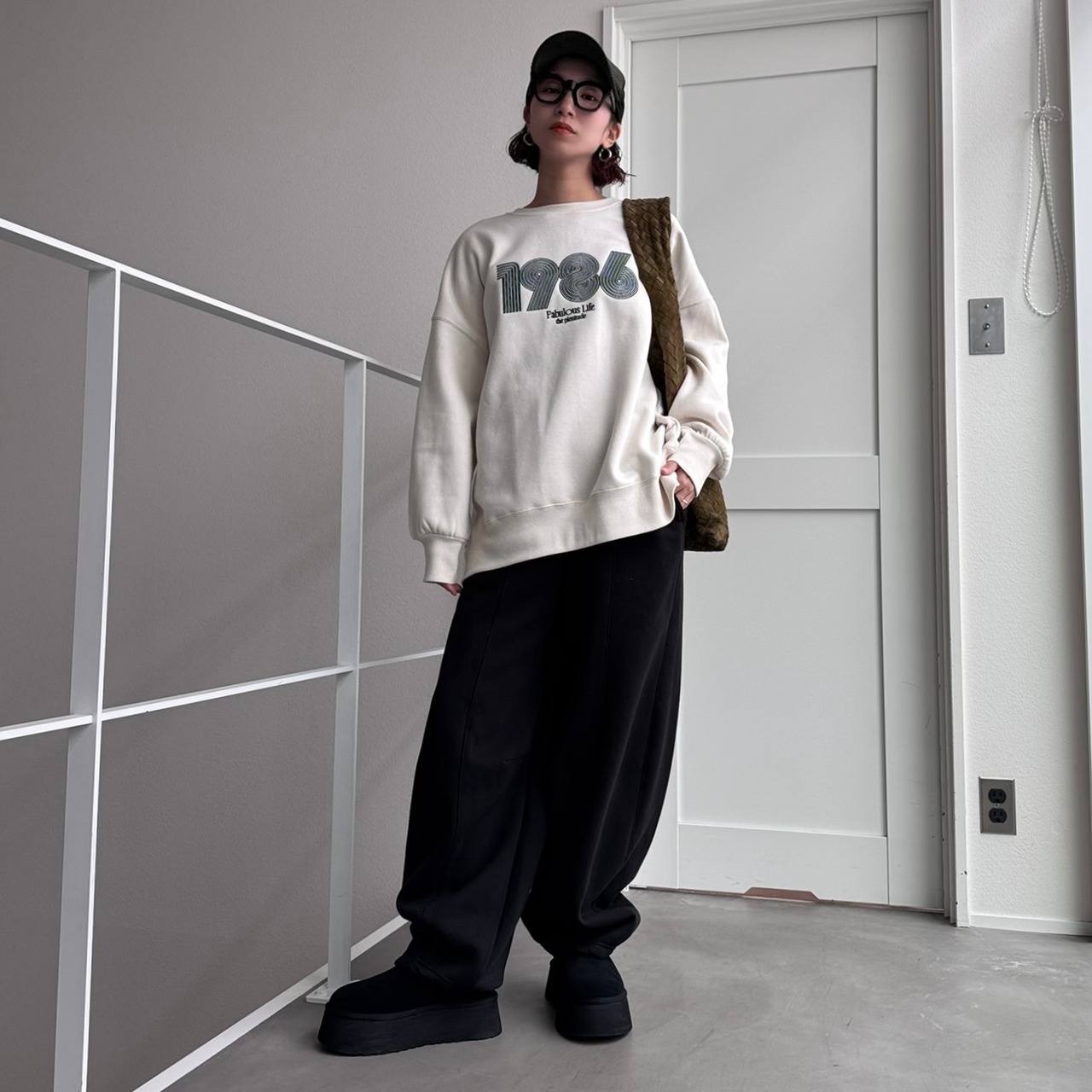 ベルトループ付カーブスウェットPT/ブラック