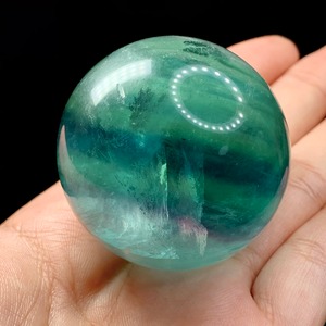 s156.グラデーションが可愛いフローライトスフィア