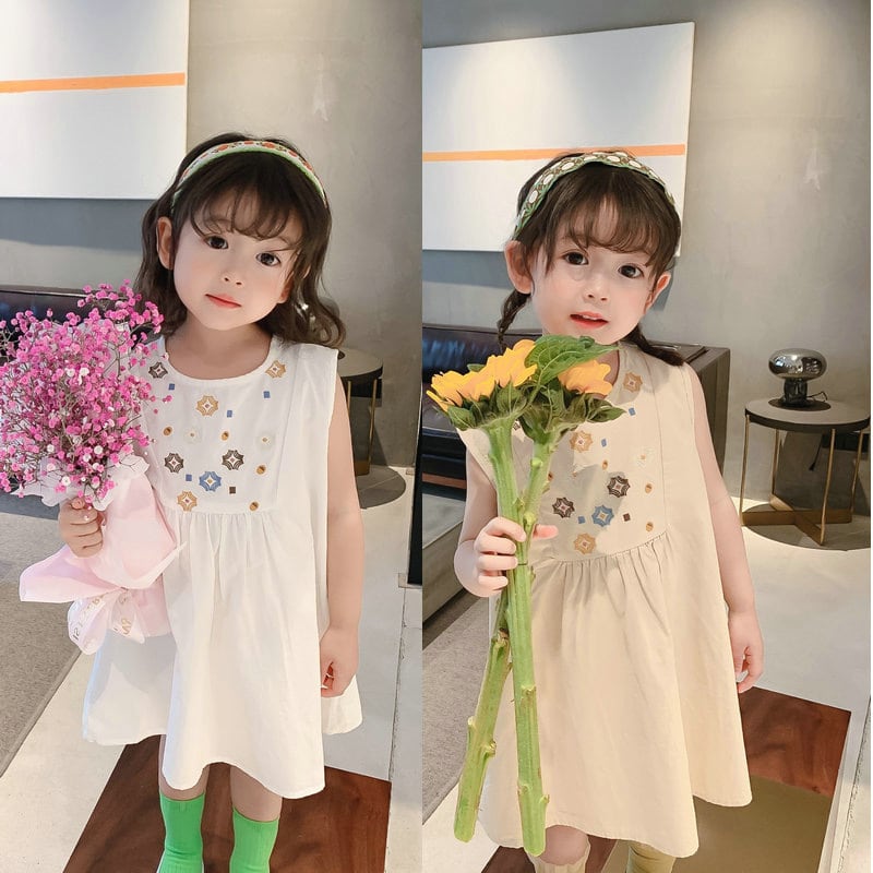 韓国子供服ノースリーブ 稚