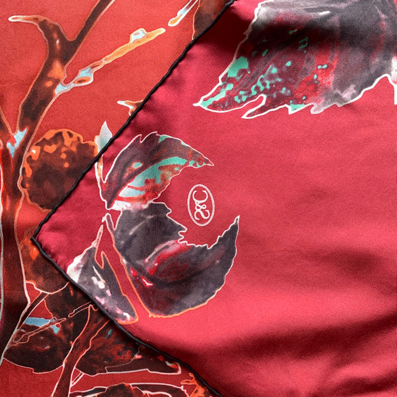 シルクスカーフ 赤 植物模様　写真風　モダン　レトロ 12ACch40