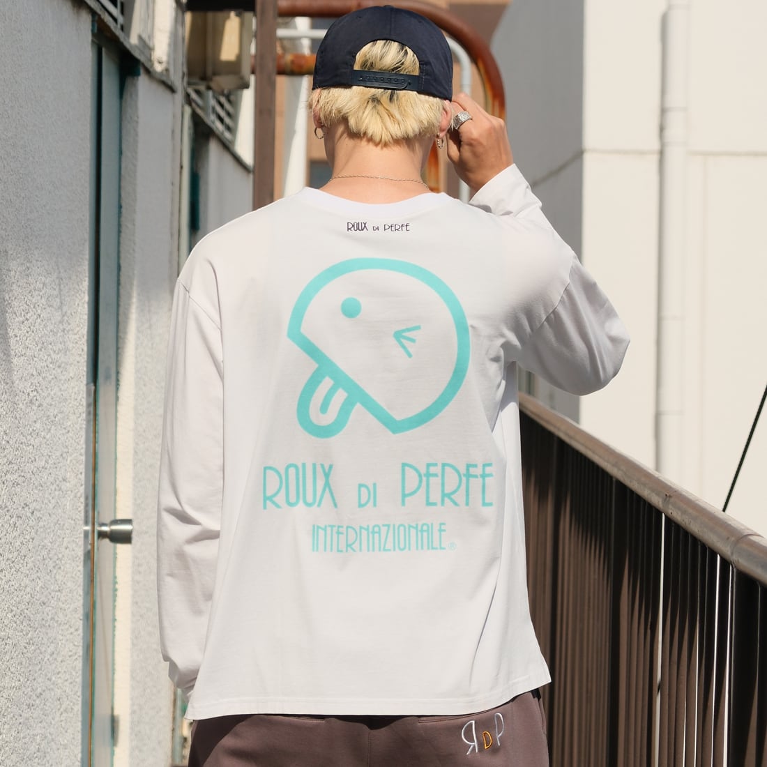 スリーブロゴプリントロンT | ROUX DI PERFE INTERNAZIONALE ルゥ