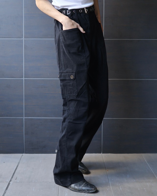 wide straight cargo pants