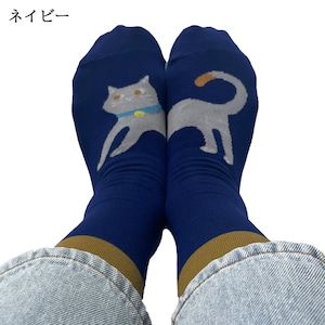 日本製　抗菌　防臭　猫　左右で１匹に♬　ソックス　靴下　レディース ネイビー