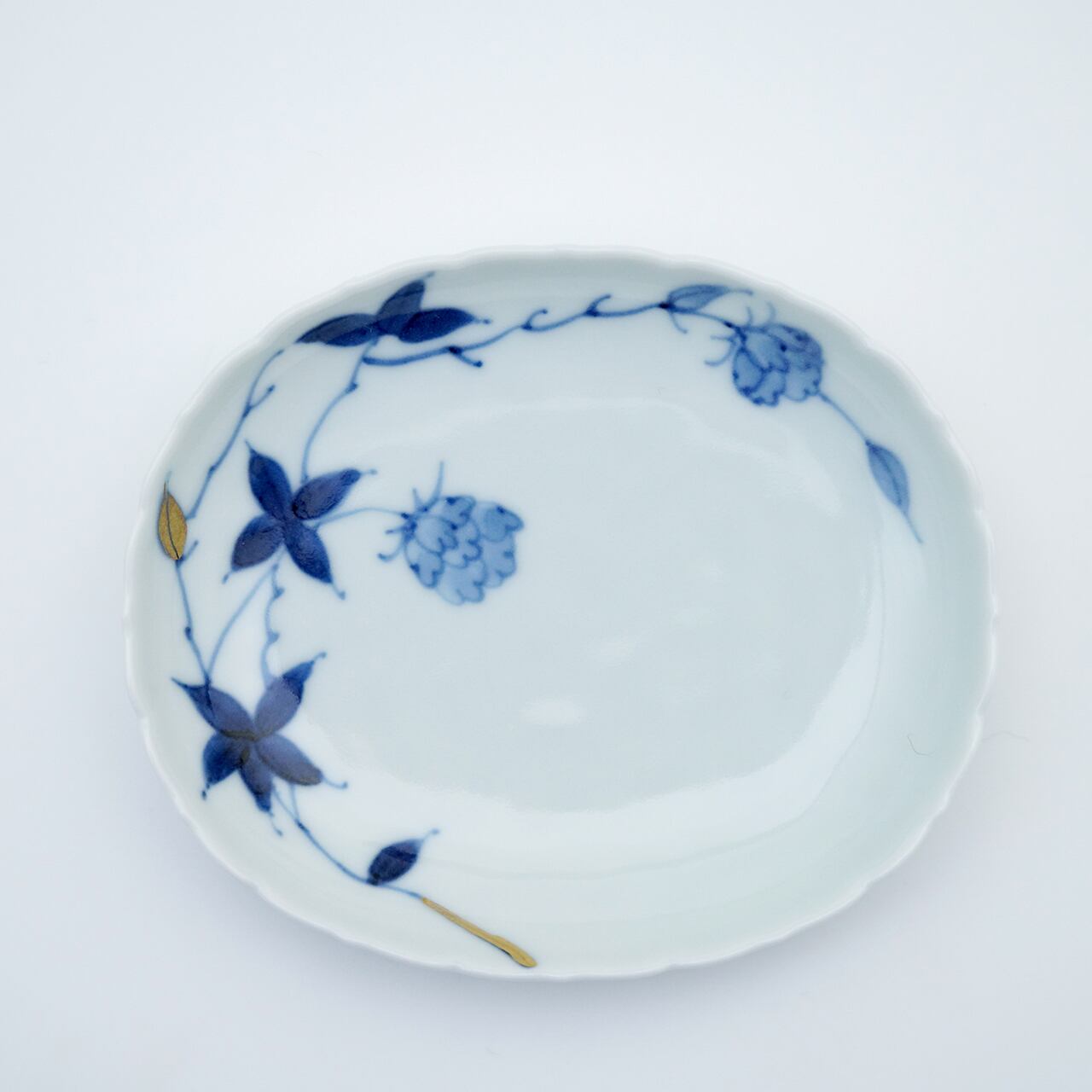 金彩ばら絵4寸輪花小判皿 | 福珠窯ファクトリーショップ