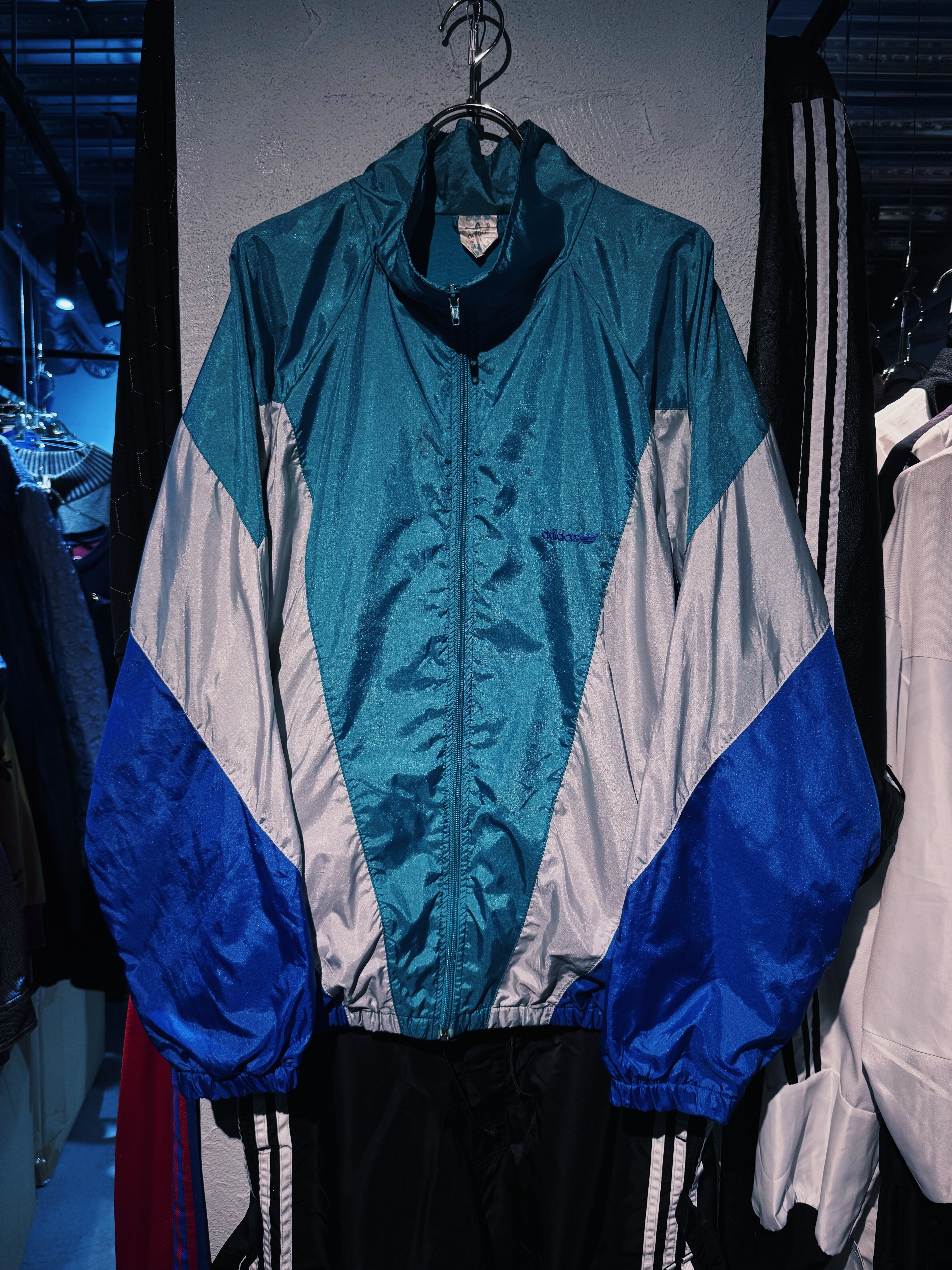 【D4C】80's vintage "adidas Originals" switching design track jacket