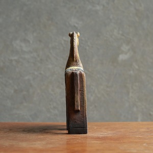 仲睦まじい、味わい深い馬の親子