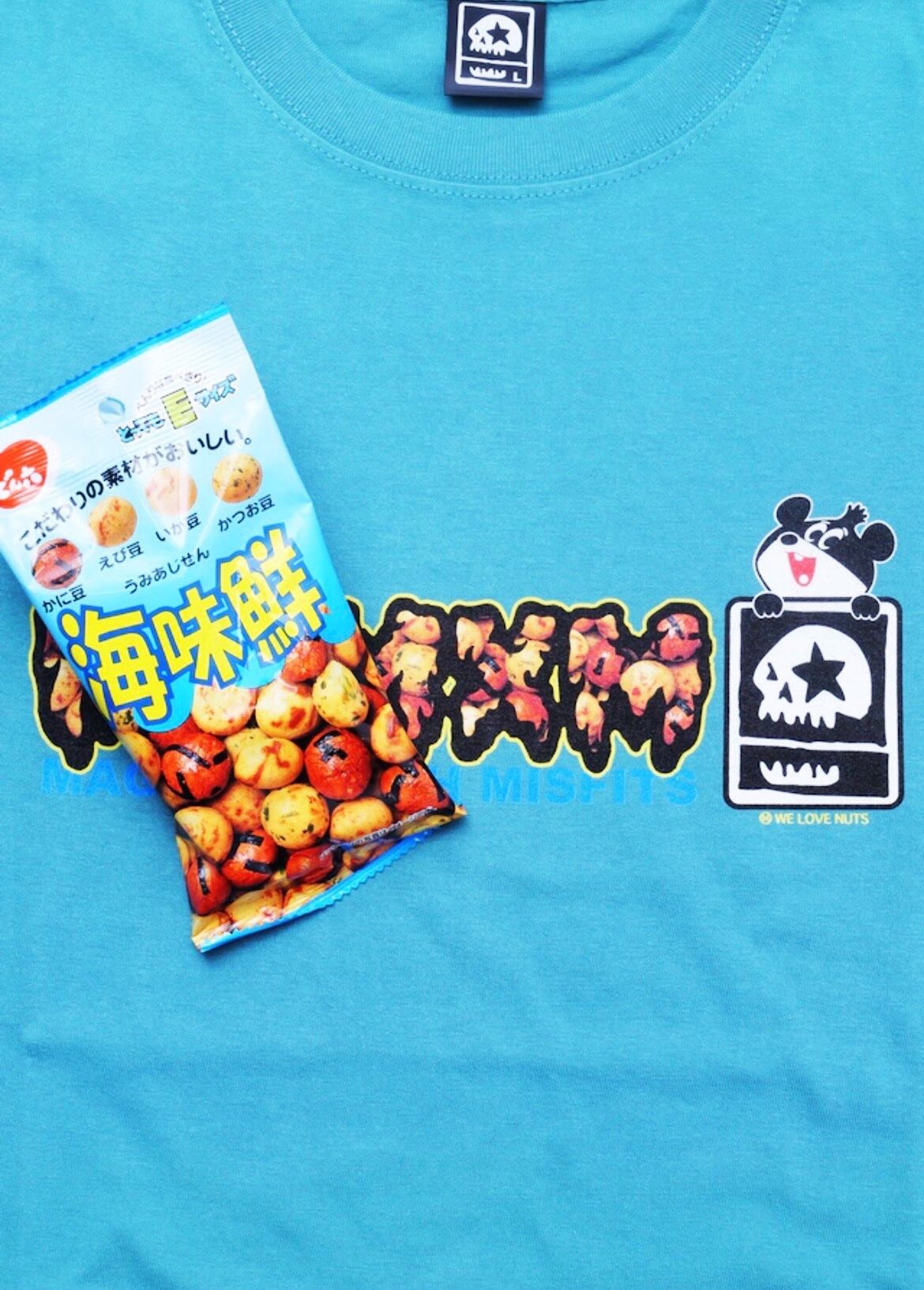 でん六 x MxMxM “WE LOVE NUTS” TEE (エアーフレッシュナー付き