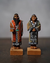 アイヌ夫婦人形　木彫　/　北海道
