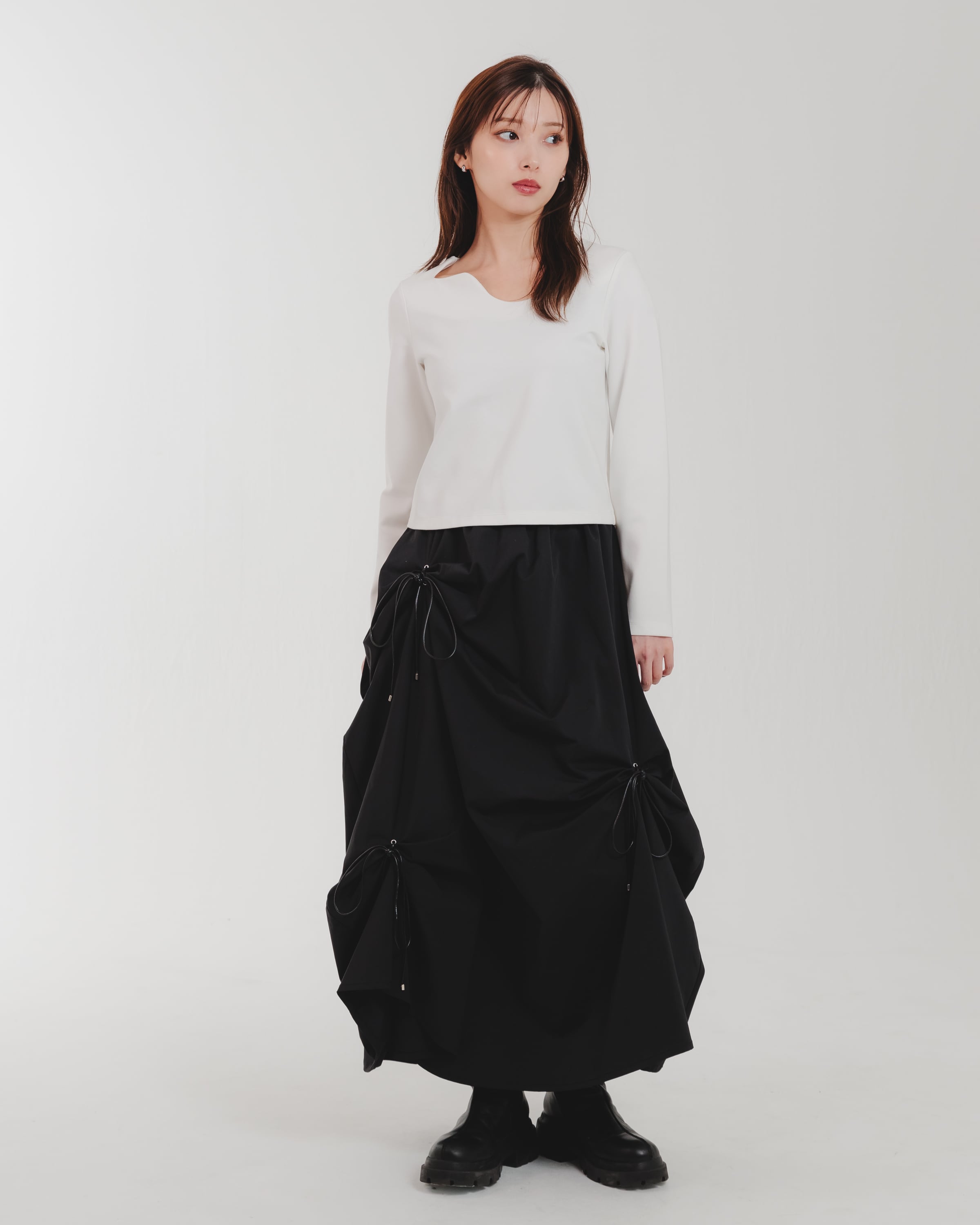 Curve neck tops / ホワイト / フリーサイズ | Sorabudo