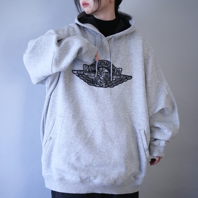 "Jordan" XXL over silhouette one point wappen sweat parka